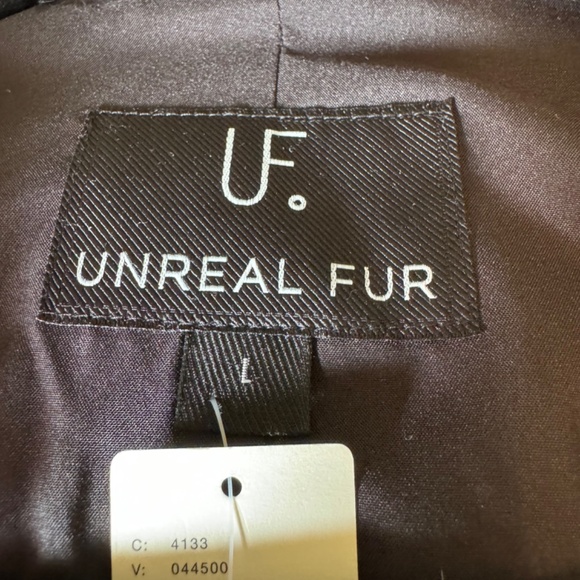 Unreal Fur faux fur jacket, NWT - Picture 3 of 4